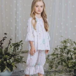 Front Page -Molo Store amiki children teen girls white floral pyjamas 494576 10f902ddfa16112acb0d7001a98be588ffbf738f outfit